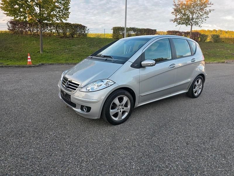 Grau Gebraucht 2005 Mercedes A150 Avantgarde Limousine | 1.990 € (Superpreis) - Bild 1/4