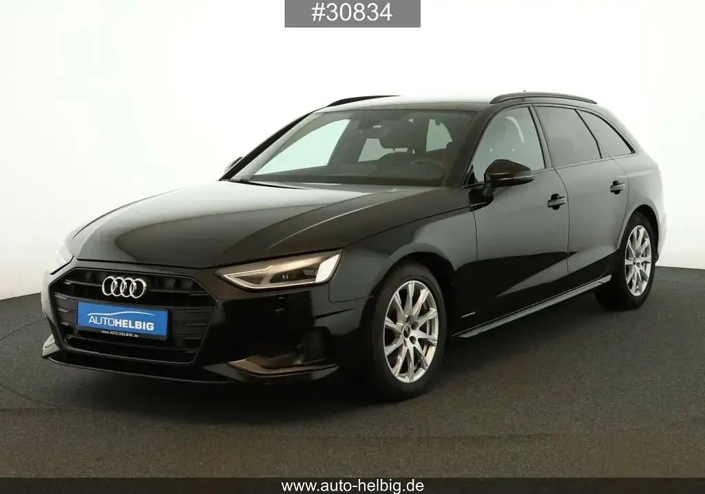 Second-hand Audi A4 Advanced 163 CP (119 kW) 2022 Negru Break