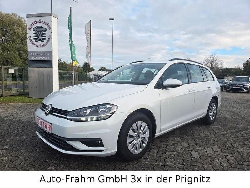 Gebraucht VW Golf VII Trendline 135 PS (99 kW) 2019 Weiß Kombi