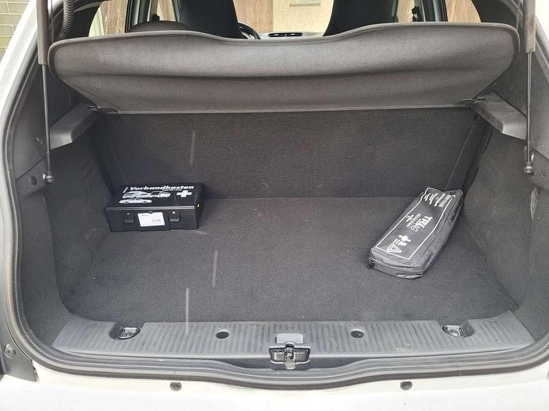 Gebraucht Renault Twingo Expression 71 PS (52 kW) 2015 Weiß Kleinwagen