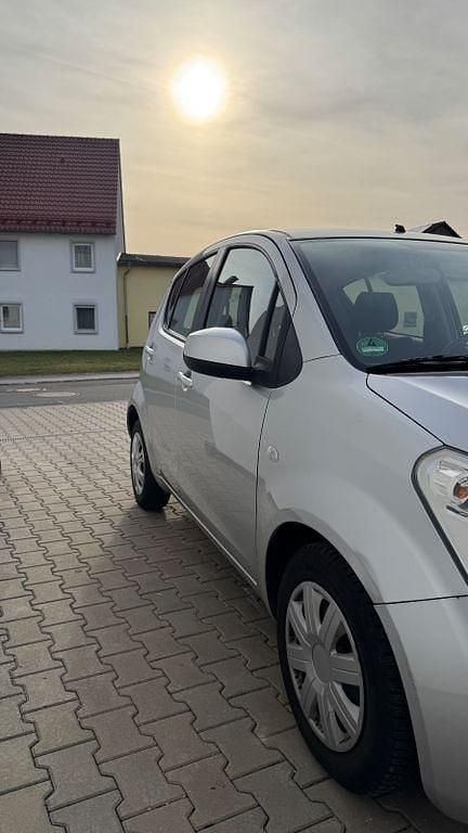 Gebraucht Suzuki Splash Comfort 86 PS (63 kW) 2010 Silber Kleinwagen