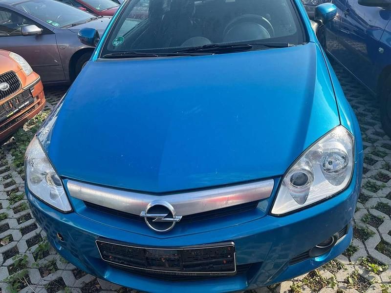 Gebraucht Opel Tigra Enjoy 90 PS (66 kW) 2005 Antiguablau mi2 Cabrio