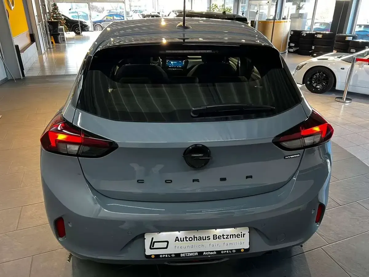 Nowe Opel Corsa Edition 110 KM (80 kW) 2025 Szary Sedan/Limuzyna