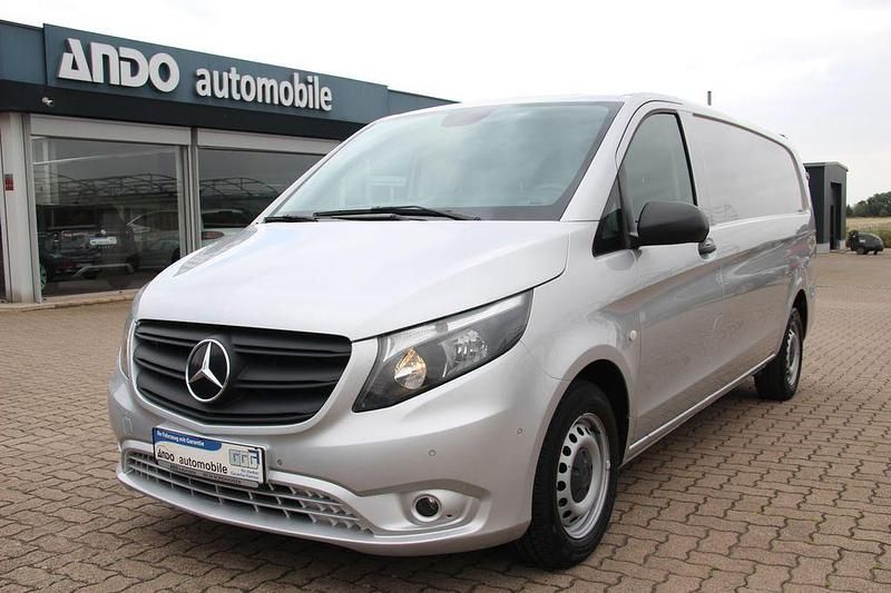 Silber Gebraucht 2021 Mercedes Vito Van / Kleinbus | 16.990 € (Superpreis) - Bild 1/4