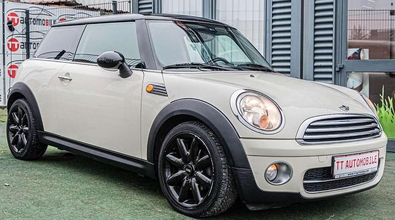 Usata Mini Cooper D 109 CV (80 kW) 2007 Beige Utilitaria