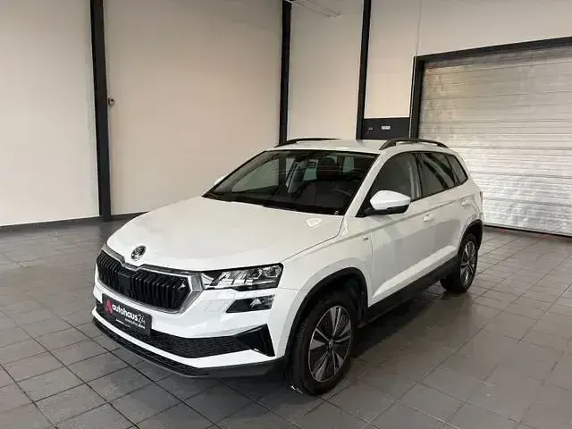 Gebraucht Skoda Karoq Tour 150 PS (110 kW) 2023 Weiß SUV