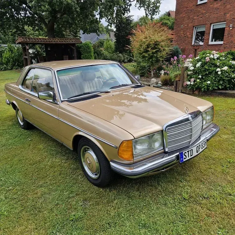 Gebraucht Mercedes 280 185 PS (136 kW) 1983 Gold Coupé