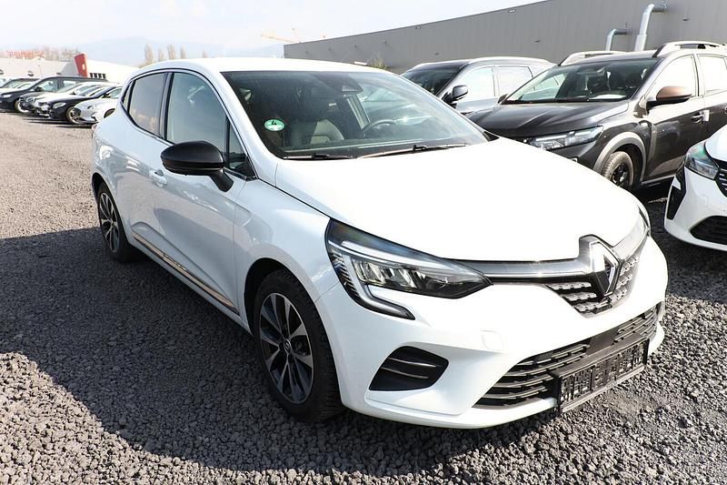 Gebraucht Renault Clio V Techno 91 PS (66 kW) 2023 Arktis weiß