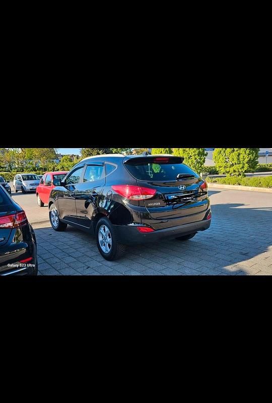 Gebraucht Hyundai ix35 136 PS (100 kW) 2013 Schwarz SUV
