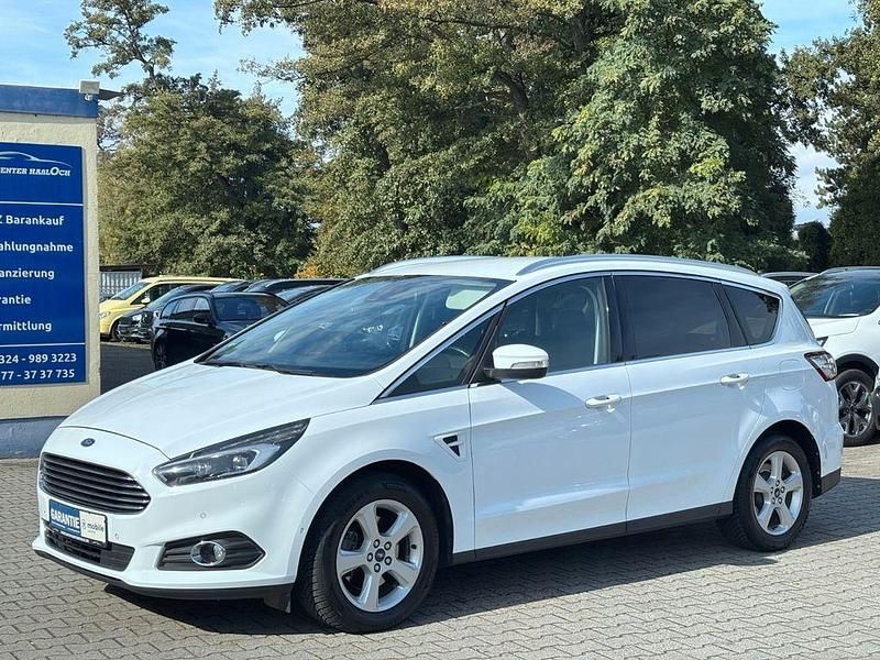 Weiß Gebraucht 2019 Ford S-MAX Sport Van / Kleinbus | 19.900 € (Fairer Preis) - Bild 1/4