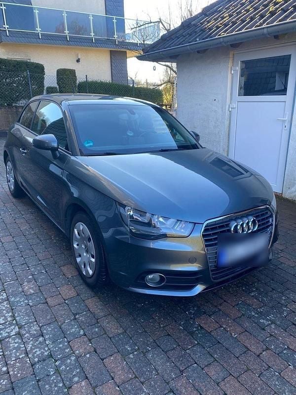Gebraucht Audi A1 S-Line 86 PS (63 kW) 2012 Grau Kleinwagen