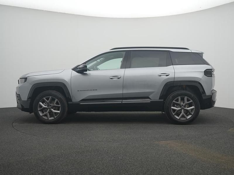 Neu Jeep Compass 145 PS (106 kW) 2026 Grau SUV