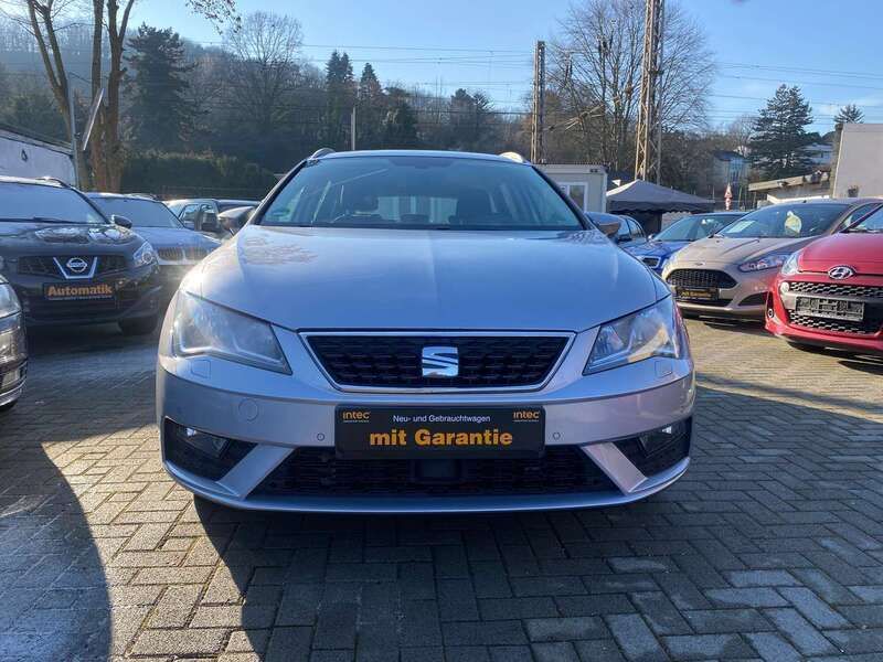 "urban" silber Gebraucht 2017 Seat Leon Style Kombi | 10.999 € (Fairer Preis) - Bild 1/4