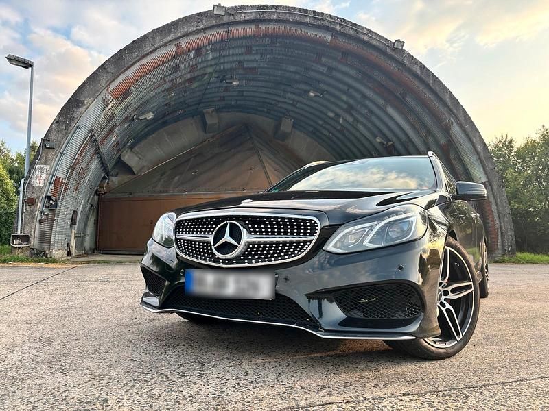 Gebraucht Mercedes E350 256 PS (188 kW) 2014 Schwarz Kombi