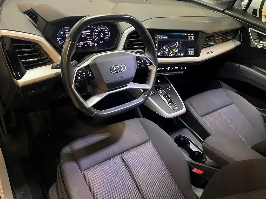 Gebraucht Audi Q4 e-tron Advanced 150 kW (204 PS) 2022 Weiß SUV