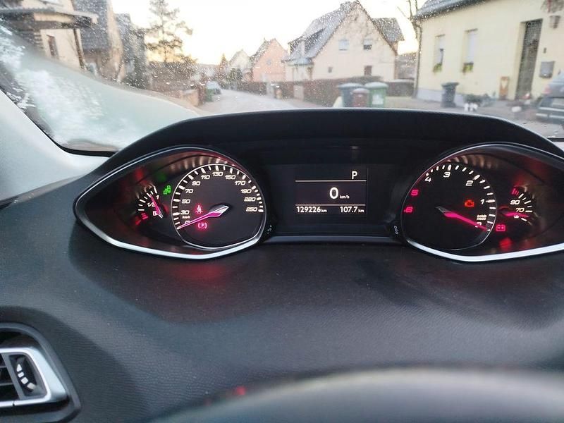 Gebraucht Peugeot 308 SW Business-Line 150 PS (110 kW) 2015 Braun Kombi