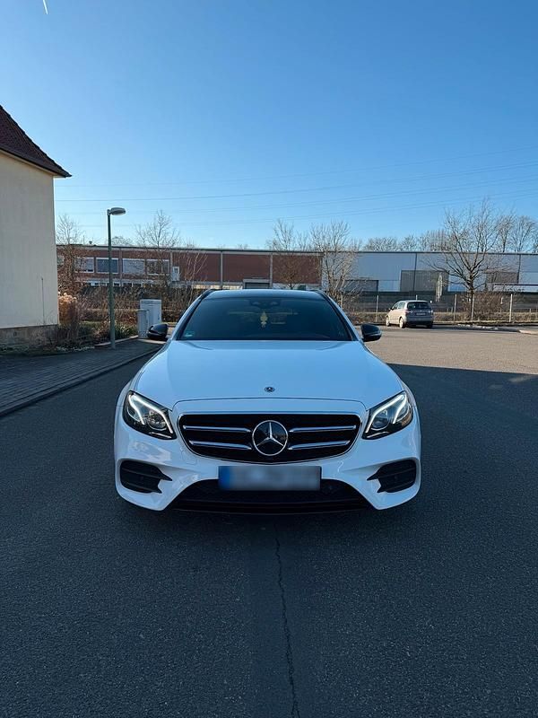 Gebraucht Mercedes E350 AMG 258 PS (189 kW) 2017 Weiß Kombi