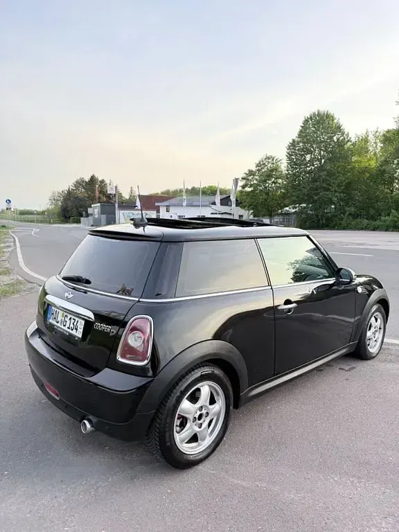 Używany Mini Cooper D 109 KM (80 kW) 2009 Czarny Hatchback