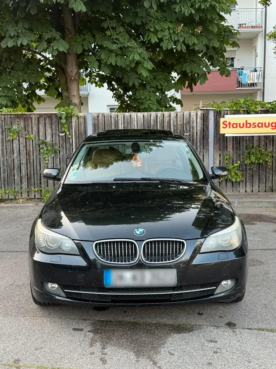 Używany BMW 530 235 KM (172 kW) 2009 Czarny Sedan/Limuzyna