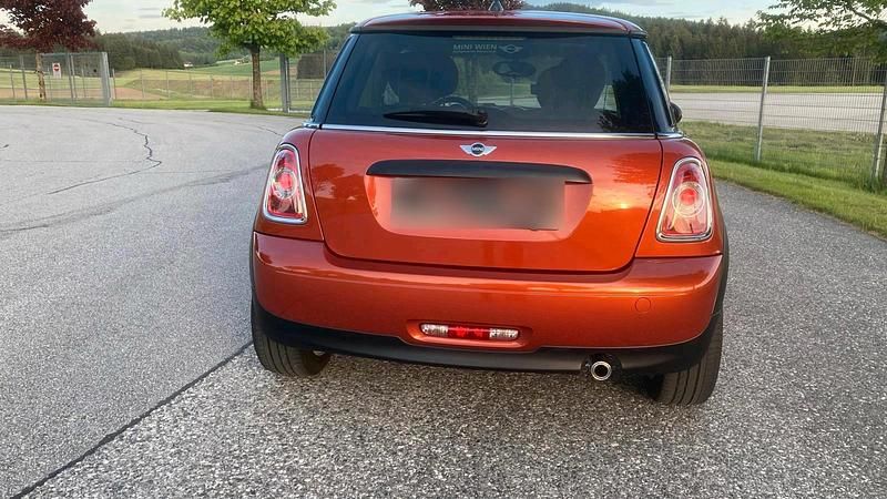 Gebraucht Mini Cooper 76 PS (55 kW) 2012 Orange Kleinwagen