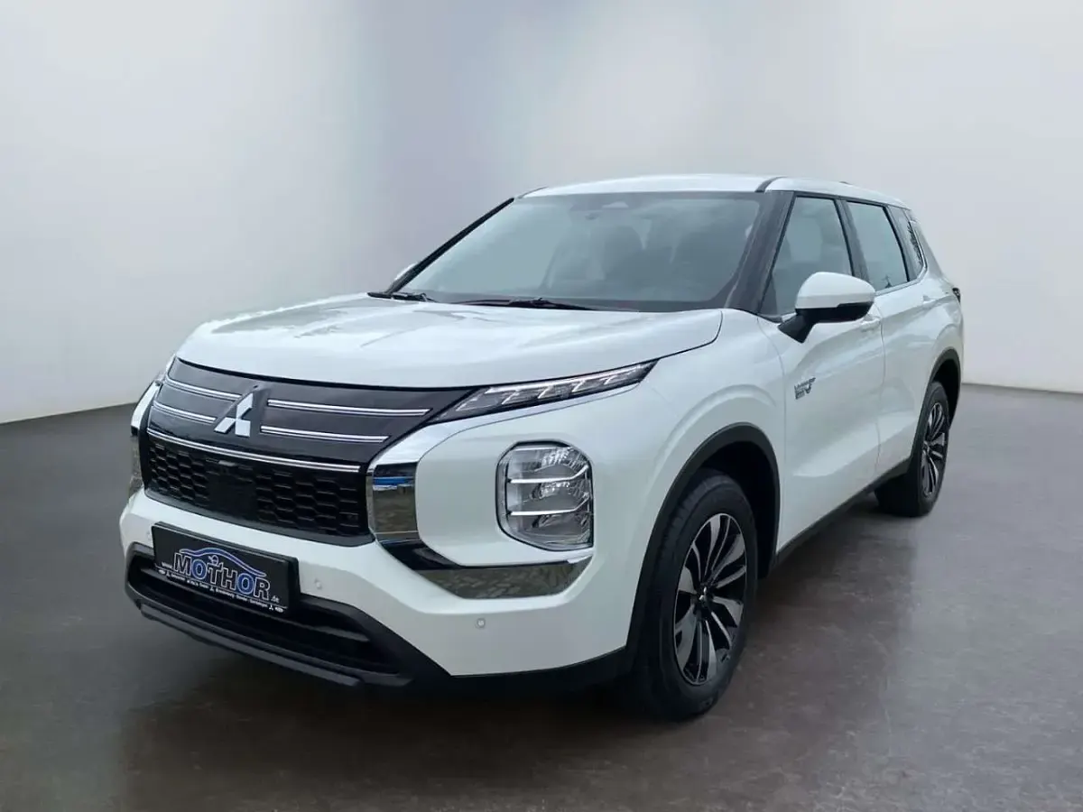 Neu Mitsubishi Outlander P-HEV Diamant Edition 306 PS (225 kW) 2026 Weiß SUV