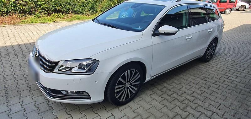 Gebraucht VW Passat 160 PS (117 kW) 2011 Weiß Kombi