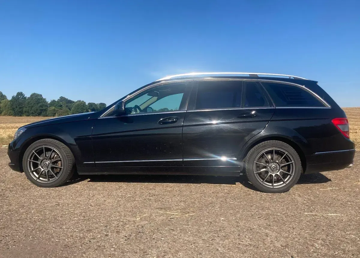 Gebraucht Mercedes C230 Avantgarde 204 PS (150 kW) 2008 Schwarz Kombi