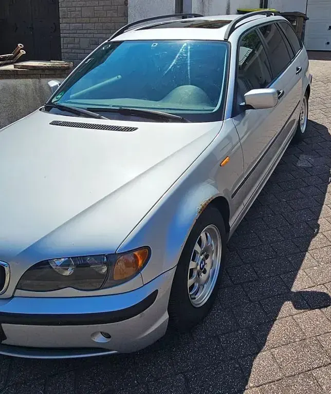 Gebraucht BMW 316 116 PS (85 kW) 2002 Silber Kombi