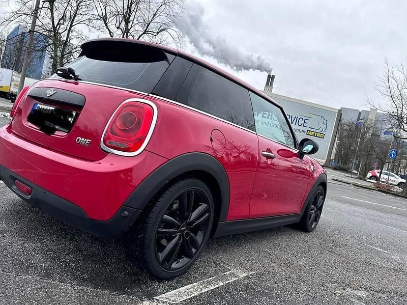 Gebraucht Mini ONE 102 PS (75 kW) 2019 Rot Kleinwagen