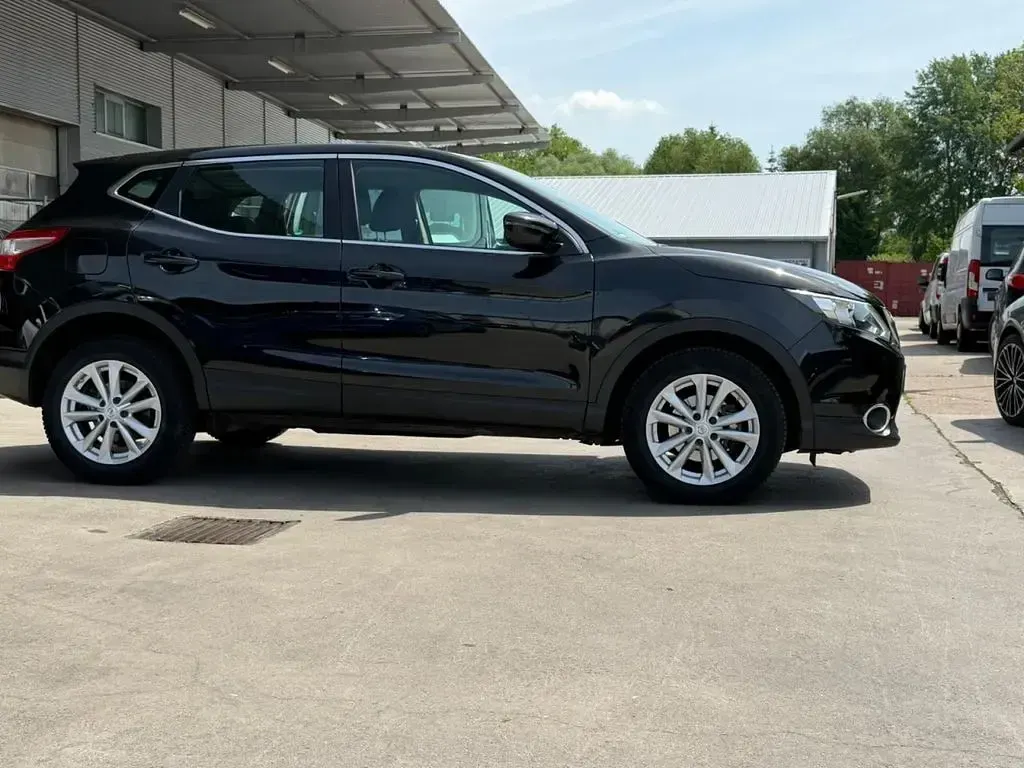 Gebraucht Nissan Qashqai Acenta 131 PS (96 kW) 2016 Schwarz SUV