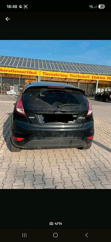 Gebraucht Ford Fiesta 75 PS (55 kW) 2014 Schwarz Kleinwagen