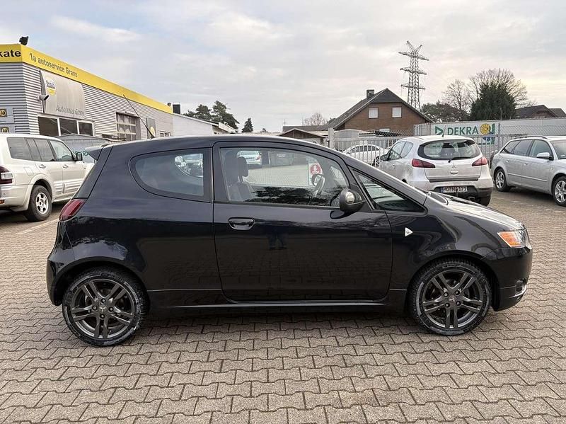 Gebraucht Mitsubishi Colt Motion 95 PS (69 kW) 2010 Astroschwarz (m) Kleinwagen