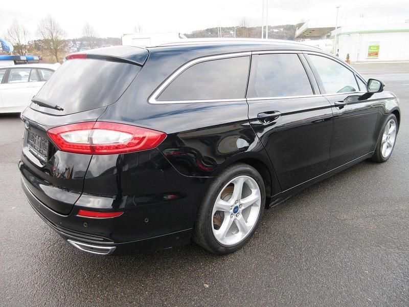Gebraucht Ford Mondeo Titanium 211 PS (155 kW) 2016 Schwarz Kombi