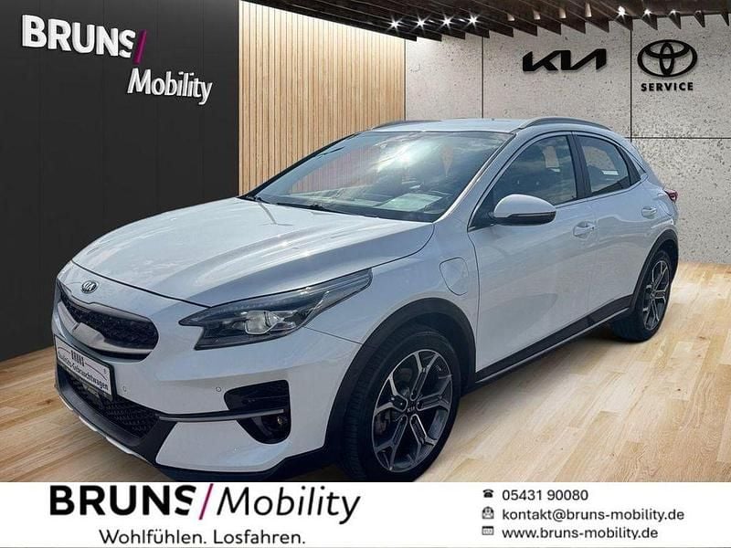 Deluxe white Gebraucht 2021 Kia XCeed Spirit SUV | 18.490 € (Guter Preis) - Bild 1/4