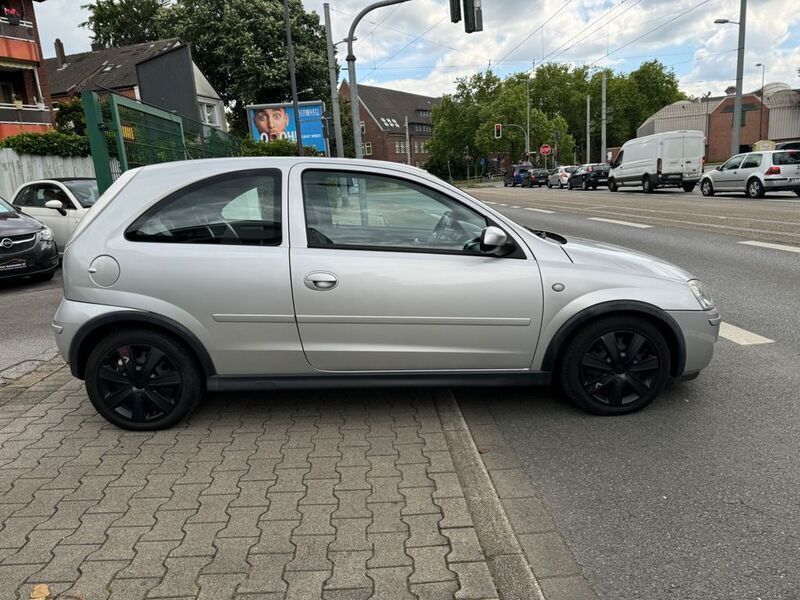 Gebraucht Opel Corsa Edition 80 PS (58 kW) 2006 Silber Limousine