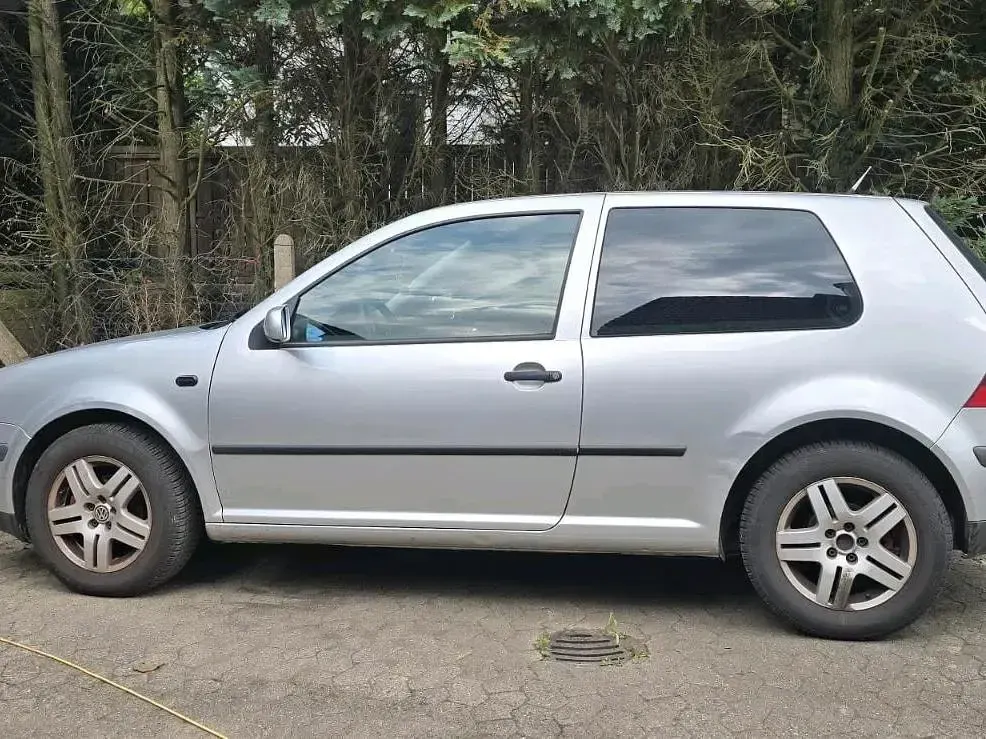 Gebraucht VW Golf IV 75 PS (55 kW) 2002 Grau Kleinwagen