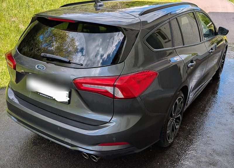 Gebraucht Ford Focus ST-Line 150 PS (110 kW) 2019 Grau Kombi