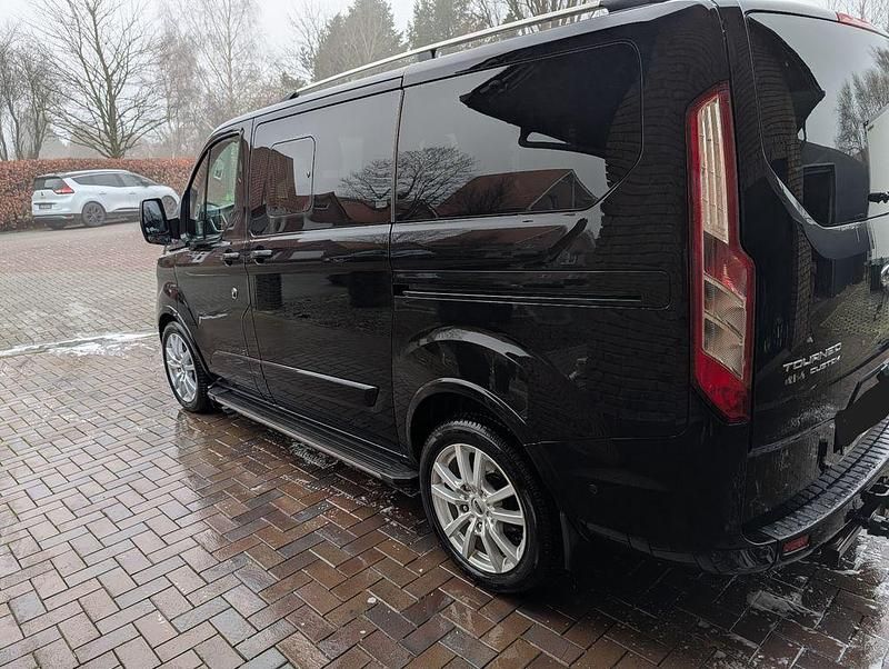 Schwarz Gebraucht 2020 Ford Tourneo Van / Kleinbus | 29.960 € (Fairer Preis) - Bild 1/4