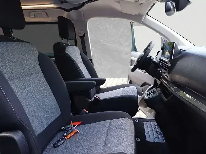Gebraucht Citroën Spacetourer 177 PS (130 kW) 2025 Grün Van / Kleinbus