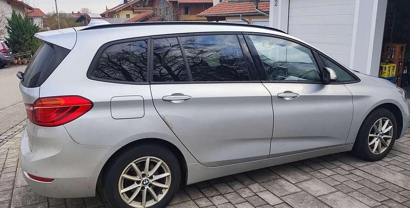 Gebraucht BMW 218 Advantage 150 PS (110 kW) 2015 Silber Kombi