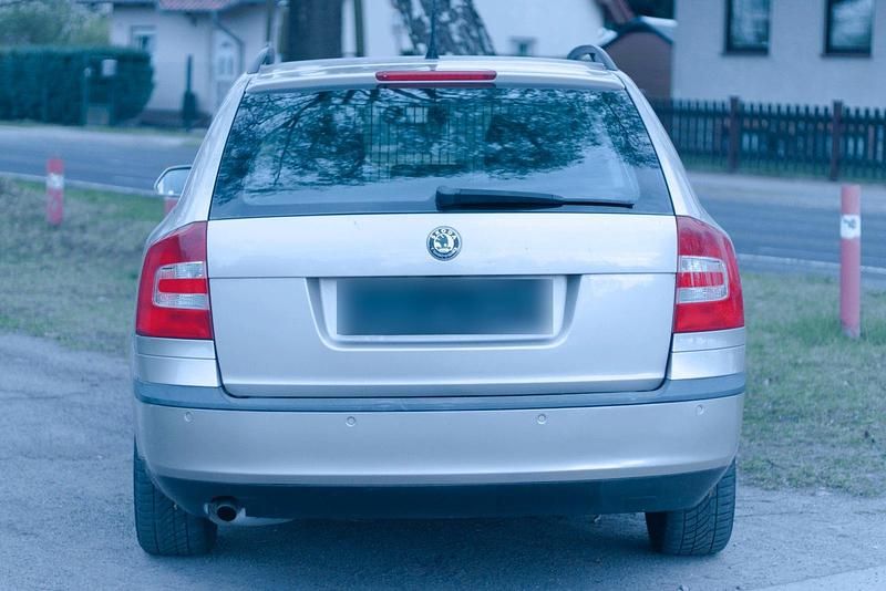 Gebraucht Skoda Octavia 101 PS (74 kW) 2006 Beige Limousine