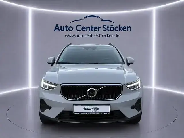 Gebraucht Volvo XC40 129 PS (94 kW) 2024 Grau SUV