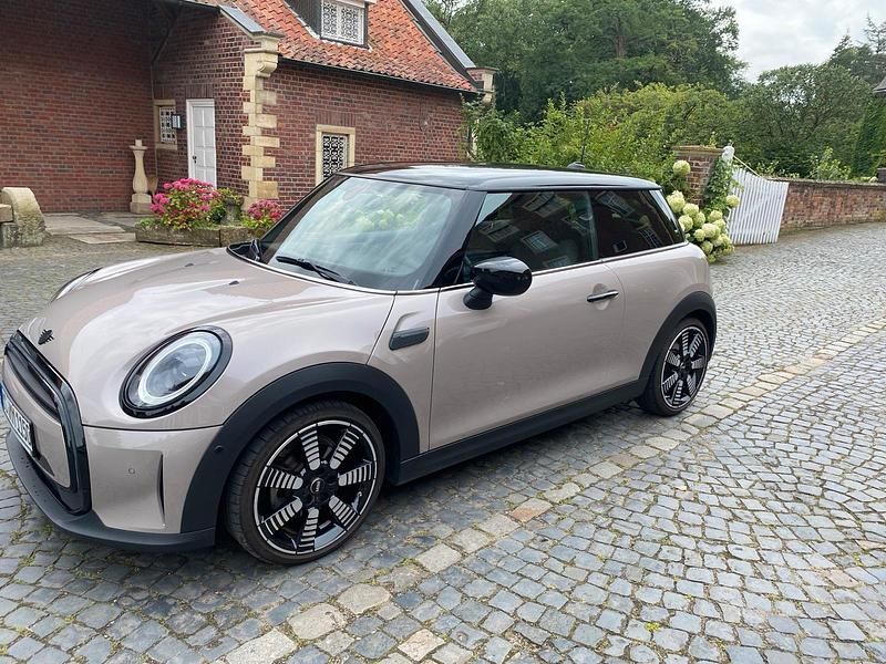 Gebraucht Mini Cooper 134 PS (98 kW) 2021 Andere farben Kleinwagen