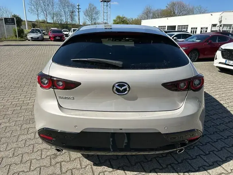 Neu Mazda 3 Exclusive-Line 140 PS (102 kW) 2026 Platinum quartz m Limousine