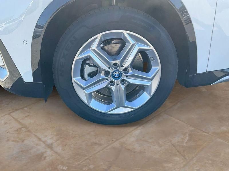 Gebraucht BMW iX1 xLine 230 kW (313 PS) 2025 Weiß SUV