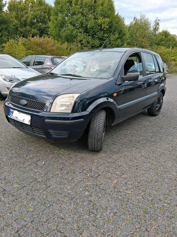 Blau Gebraucht 2005 Ford Fusion Kleinwagen | 1.300 € - Bild 1/4