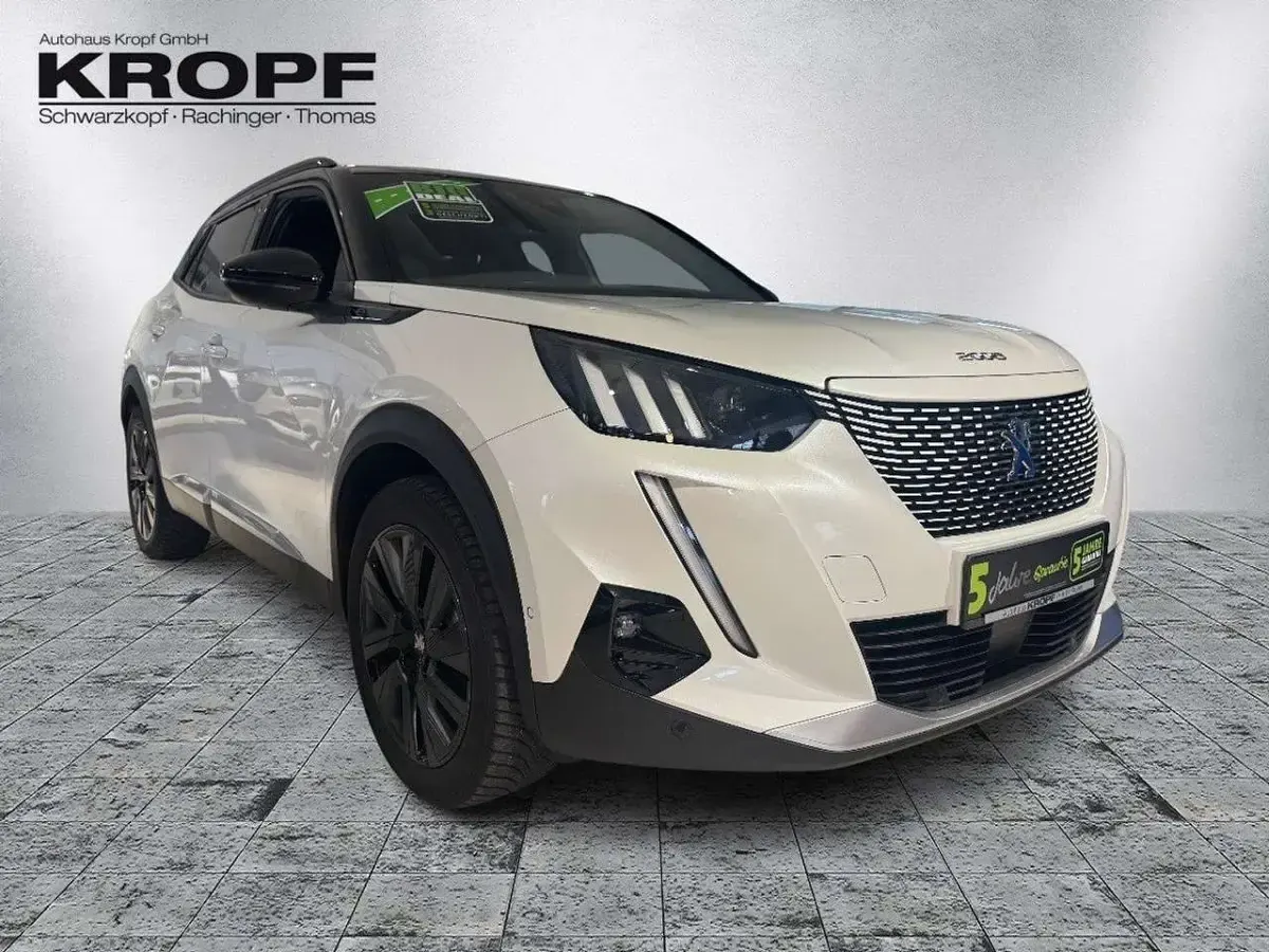 Second-hand Peugeot e-2008 GT 100 kW (136 CP) 2023 Alb SUV