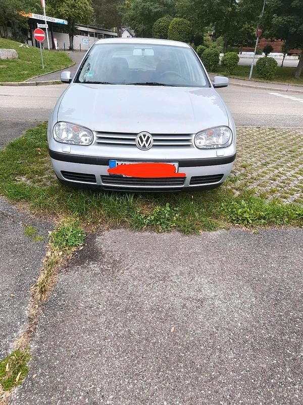 Silber Gebraucht 2000 VW Golf IV Limousine | 2.500 € (Fairer Preis) - Bild 1/4