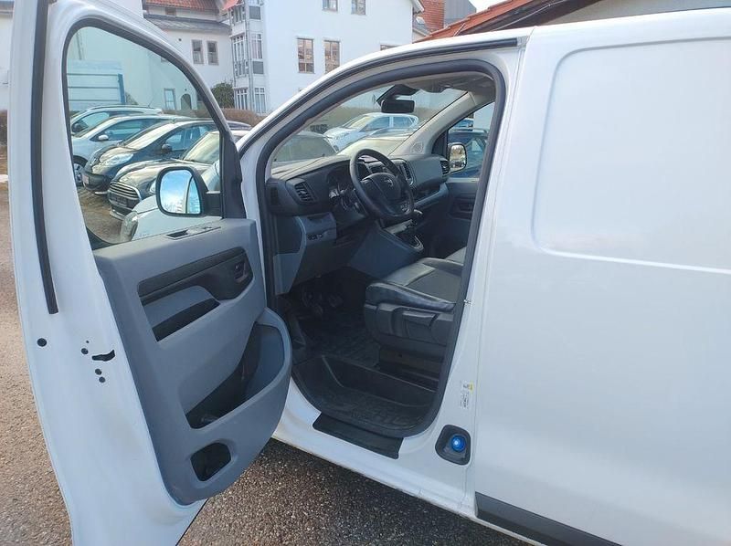 Gebraucht Opel Vivaro Edition 122 PS (89 kW) 2020 Weiß Van / Kleinbus