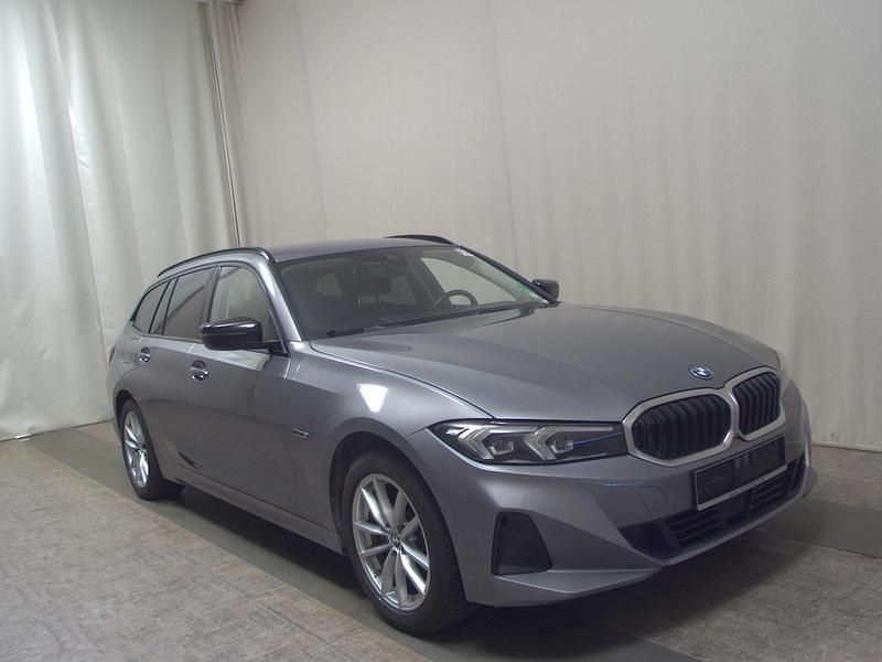 Gebraucht BMW 320e Shadowline 204 PS (150 kW) 2022 Grau Kombi